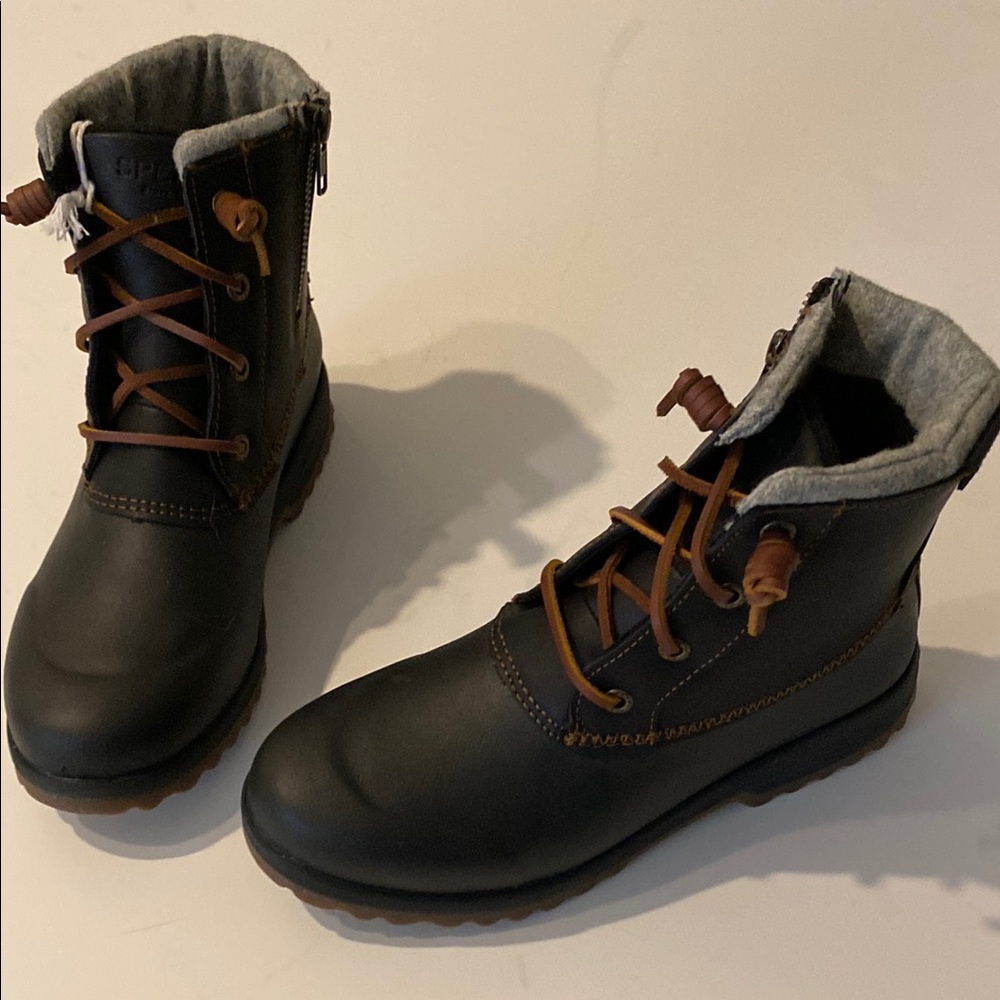 Sperry Maritime Repel zipper Lace-Up Winter Boots with Faux Fur Lining